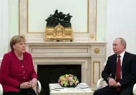 "Фойдали мулоқот". Путин ва Меркель 3,5 соат ичида қандай мавзуларни муҳокама қилишди фото