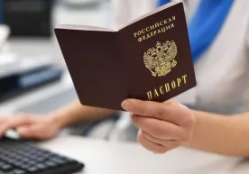 Rossiyaning O‘zbekistondagi elchixonasi xorijga chiqish pasportlarini berishda davom etadi фото