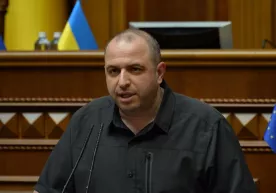 В Украине возбуждено уголовное дело против министра обороны фото