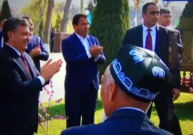 Shavkat Mirziyoyev Navro‘z tantanalari bo‘lib o‘tayotgan “O‘zekspomarkaz”ga tashrif buyurdi фото