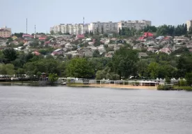 Россия ўзи босиб олган Херсон вилоятидан «бир неча минг болаларни» олиб кетган фото