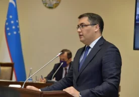 Адлия вазири айрим амалдорларнинг «бурнига чертди» фото