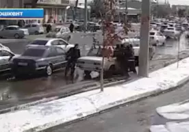 Toshkentda yo‘l talashgan «Jiguli» va «Volga» haydovchilari janjallashdi фото