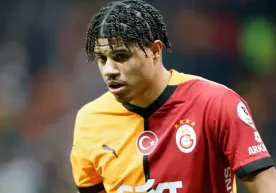 "Manchester City", "Galatasaray"ın yetenekli oyuncusu için 40 milyon avro teklif etmeyi planlıyor фото