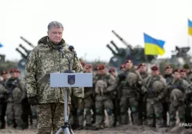 Украинада ҳарбий ҳолат жорий этилмоқда фото