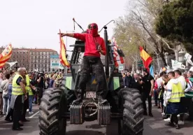 Ispaniyalik fermerlar Madrid markazida yangi norozilik namoyishi o‘tkazdilar фото
