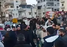 Сурияда хавфсизлик кучлари ва Асад тарафдорлари ўртасида қонли тўқнашувлар юз берди фото