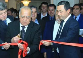 O‘zbek milliy akademik drama teatri tarixiga oid muzey ish boshladi фото