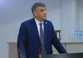 Алишер Қодиров ўқишга киролмаган барча ўғил болаларни мажбурий ҳарбий хизматга жўнатишни таклиф қилди фото