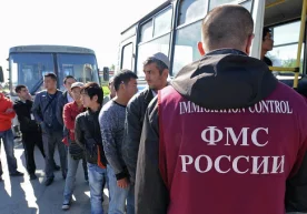 Ruslarning uchdan ikki qismi mehnat migrantlari oqimini cheklash tarafdori bo‘lib chiqdi фото