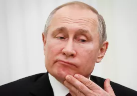 «Путин буни ёқтирмайди». Россия президенти омма олдида эмланмоқчи эмас фото