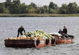 Украинадаги урушнинг 197-куни: Балаклияда украинлар байроғи, дарё орқали тарвуз ташиётган херсонликлар (фото) фото