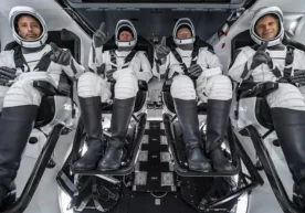SpaceX илк бор космик туристларни Халқаро космик станцияга олиб чиқди фото