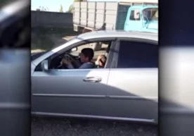 Toshkent viloyatida 11 yoshli o‘g‘liga mashina boshqarishni topshirgan otaga chora ko‘rildi фото