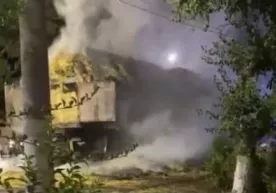 Урганчда юк машинаси ёниб кетди фото