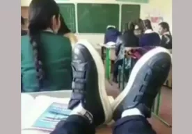 Ўқувчилар дарс вақтида ахлоқсизлик қилди фото
