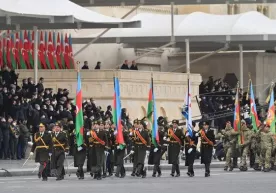 Bokuda Tog‘li Qorabog‘dagi urushda qozonilgan g‘alaba sharafiga harbiy parad bo‘lib o‘tdi (video) фото