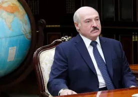 Лукашенко руслар ва украиналикларни Беларусь қишлоқларидан ер сотиб олишга чақирди фото