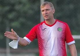 Эҳсони Паншанбе "Истиқлол"га ўтадими? Бекободдаги ўйин нима учун ёпиқ ўтди? Виталий Левченко билан интервью фото