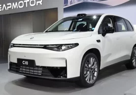 Uzbekistan temporarily suspends import of Leapmotor cars фото