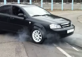 ИИББ ходими автомобиль олиб қочган шахсни жонини гаровга қўйиб тўхтатди фото