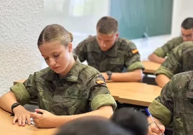 Ispaniya malikasi uch yillik harbiy xizmatga yuborildi фото