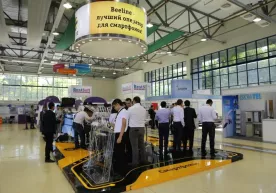 ICTExpo-2015‘даги Beeline‘нинг инновацион стенди меҳмонлари тюнинг-бонуслардан бирини қўлга киритадилар фото