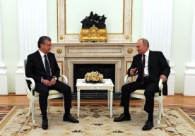 Putin G‘alaba paradiga kelgani uchun Shavkat Mirziyoyevga minnatdorchilik bildirdi фото