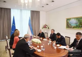 Shavkat Mirziyoyev Federika Mogerini va Sergey Lavrovni qabul qildi фото