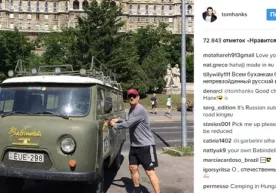 Том Ҳэнкс ўзининг УАЗ фургонини «кўз-кўз қилди» фото