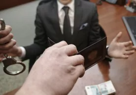 Sud raisiga pora berishga uringan afg‘on fuqarosi qo‘lga olindi фото