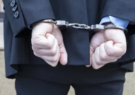 Бухорода ногиронлик нафақаси учун пул талаб қилган шахс қўлга олинди фото