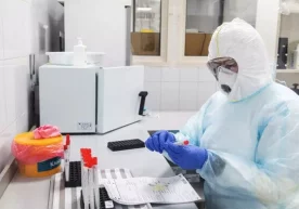 Россияда коронавирусга қарши 47 та вакцина ишлаб чиқилмоқда фото