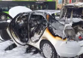 Toshkent shahrida harakatlanib ketayotgan «COBALT» avtomobili yonib ketdi фото