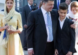 Poroshenkoning o‘g‘li Russia yozuvi tushirilgan futbolka tufayli tanqidga uchradi фото