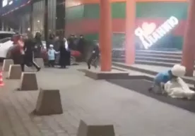 Qizni olib qochgan yigit videosi kulgiga sabab boʻldi фото