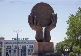 Тошкент вокзали яқинидаги «танга тутиб турган қўллар» ҳайкали олиб ташланди фото