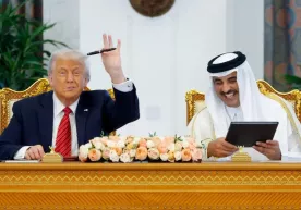 Трампнинг Қатарга ташрифи: АҚШ 1,2 триллион долларлик тарихий битимларга эришди! фото