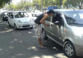 Кимдир иймон, кимдир ҳамён дардида фото