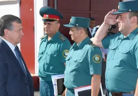 Президент қарори: Ҳуқуқни муҳофаза қилувчи тузилма ходимларининг кийими ва атрибуткалари ўзгаради фото