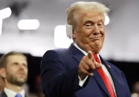 Трамп Байденнинг сайловда қатнашмаслик қарорига муносабат билдирди фото