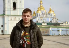 CNN: Rossiya bosib olingan hududlardagi ukrain o‘smirlaridan armiya tuzmoqda фото