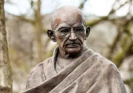 Mahatma Gandining qahri va mehri nimada edi? фото
