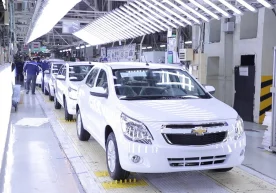 UzAuto Motors автомобиллар учун шартнома беришни яна бир неча кунга тўхтатди фото