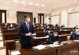 Президент машина учун олдиндан тўланадиган пулни камайтиришни топширди фото