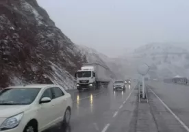O‘zgidromet Qamchiq dovonida kuchli qor yog‘ishi mumkinligi haqida ogohlantirdi фото