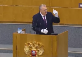 Жириновский Путин ва Володиндан ташқари ҳаммага қўл бериб саломлашишни тақиқлади (видео) фото