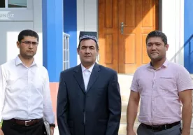 “Adolatjon, marhabo xush kelibsan”. Hikmatulla qori sud zalidan ozod etildi (video) фото
