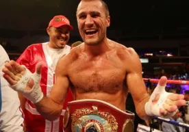 O‘zbek bokschisi jahon chempioni Sergey Kovalyovni qay tarzda chuqur nokaut qilgandi? (video) фото