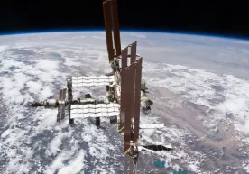 Ёқилғиси тугаётган Cassini космик кемаси Сатурннинг бир қисмига айланади (Видео) фото